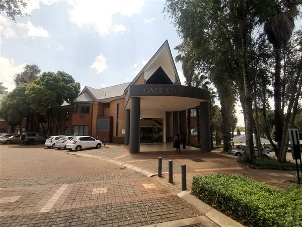 707  m² Commercial space in Constantia Kloof