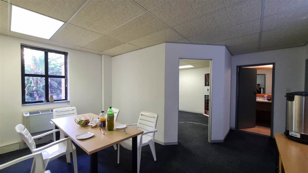 54  m² Commercial space in Hatfield photo number 5
