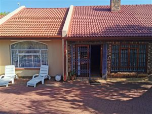 7 Bed House in Schuinshoogte