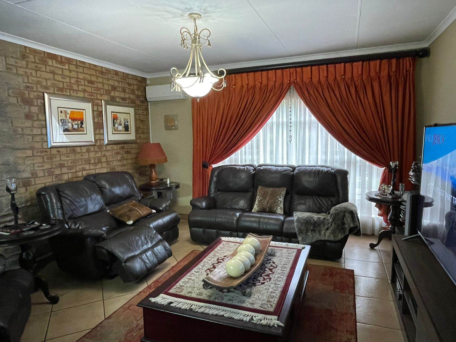 5 Bed House in Secunda photo number 17