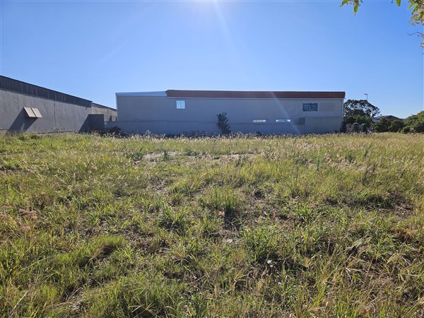 1 097 m² Land