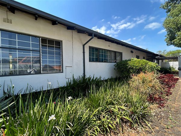 15  m² Commercial space in Northcliff