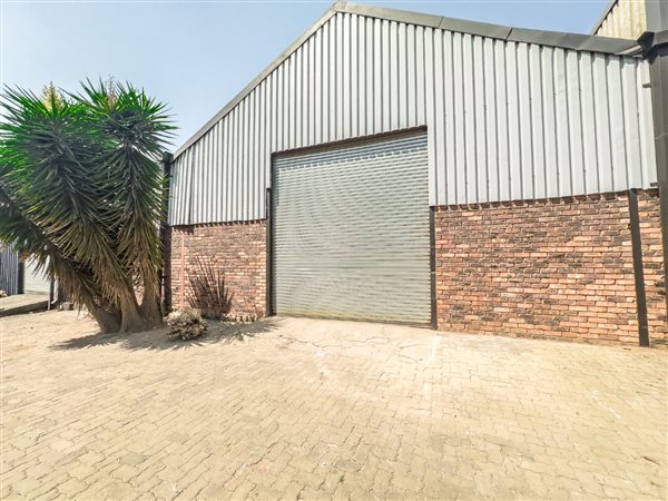 350  m² Industrial space