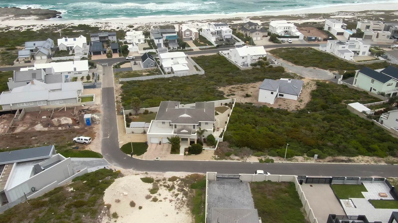 700 m² Land available in Yzerfontein photo number 1