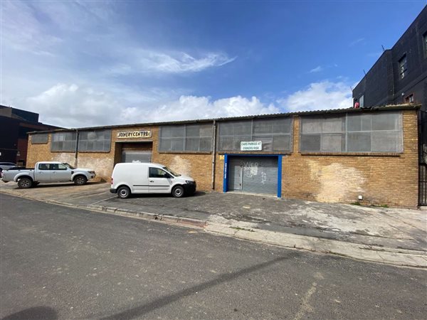 800  m² Commercial space in Woodstock