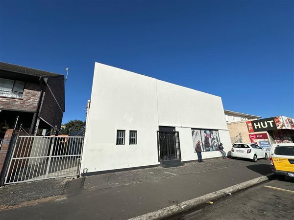 400  m² Commercial space