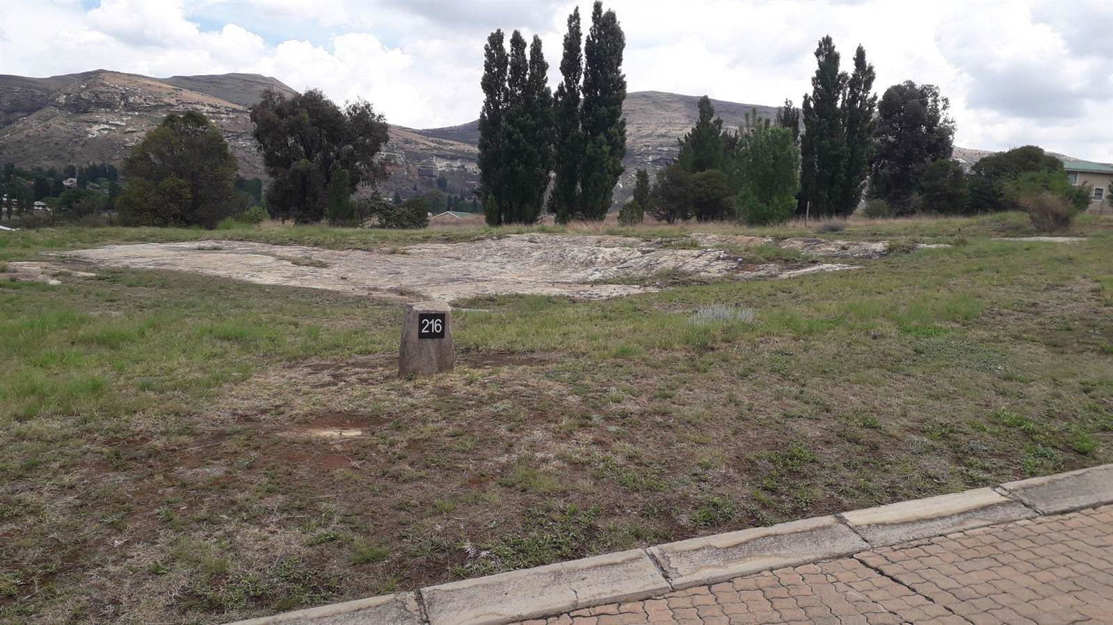 702 m² Land available in Clarens photo number 1
