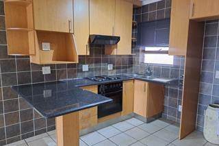 2 Bed Townhouse in New Redruth photo number 1
