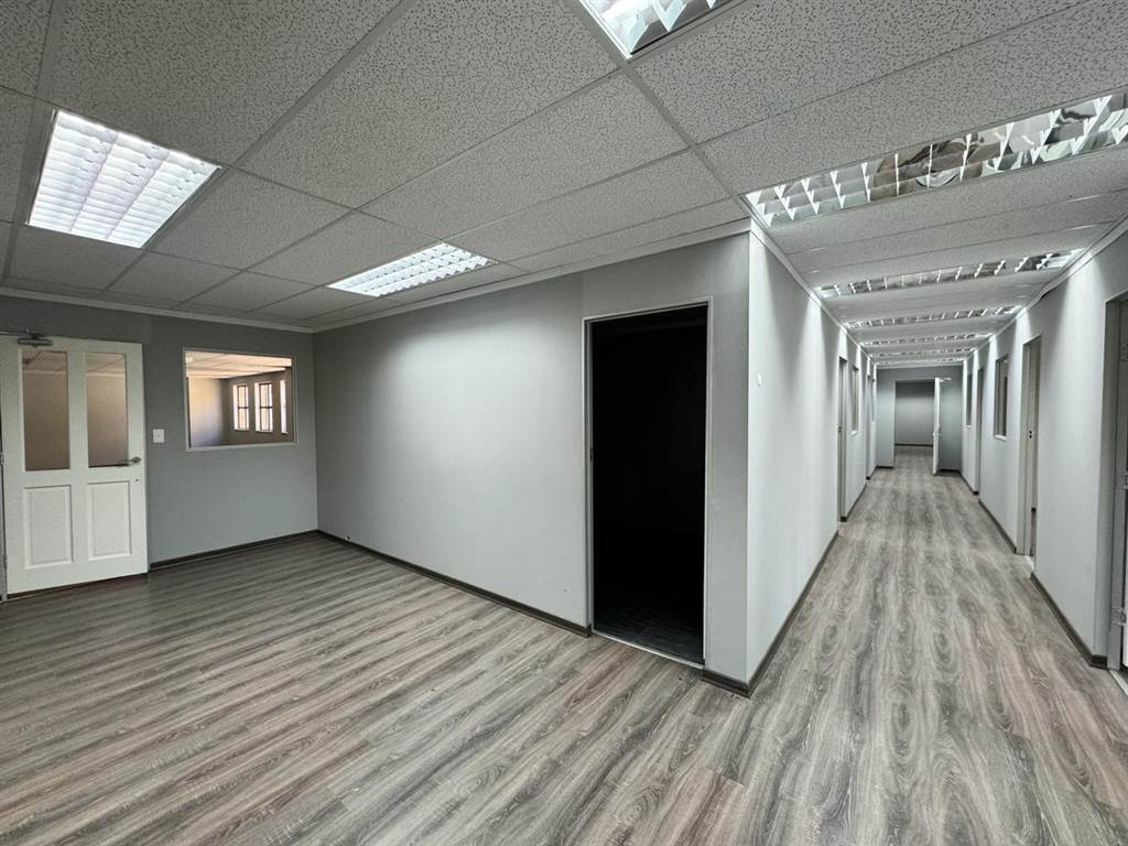 2000  m² Commercial space in Bryanston photo number 15