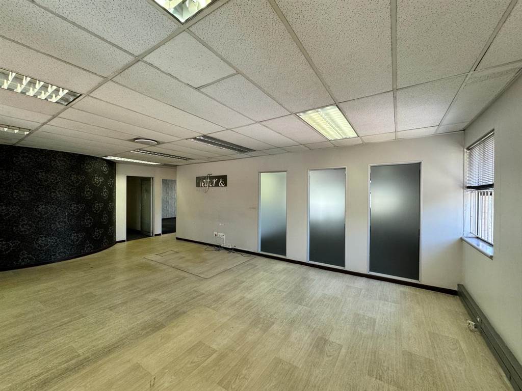 2000  m² Commercial space in Bryanston photo number 13