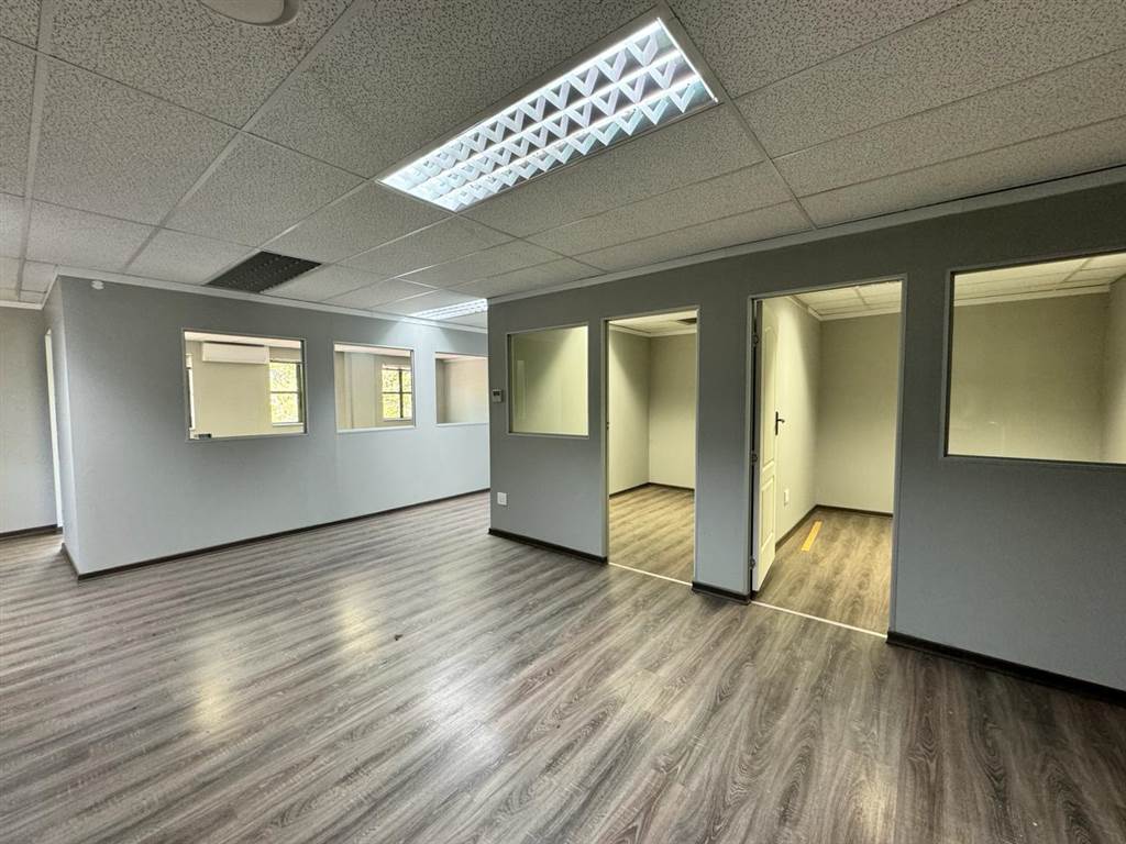 2000  m² Commercial space in Bryanston photo number 6