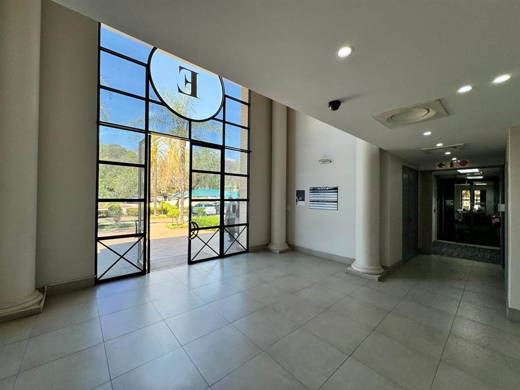 2000  m² Commercial space in Bryanston photo number 16
