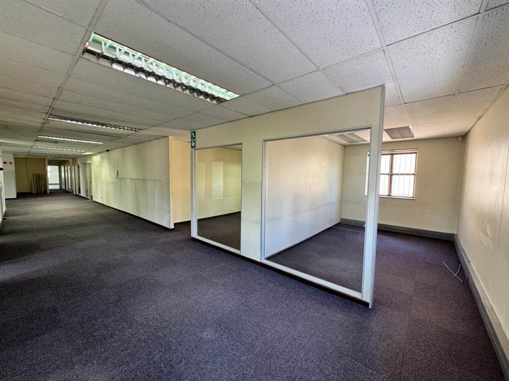 2000  m² Commercial space in Bryanston photo number 14