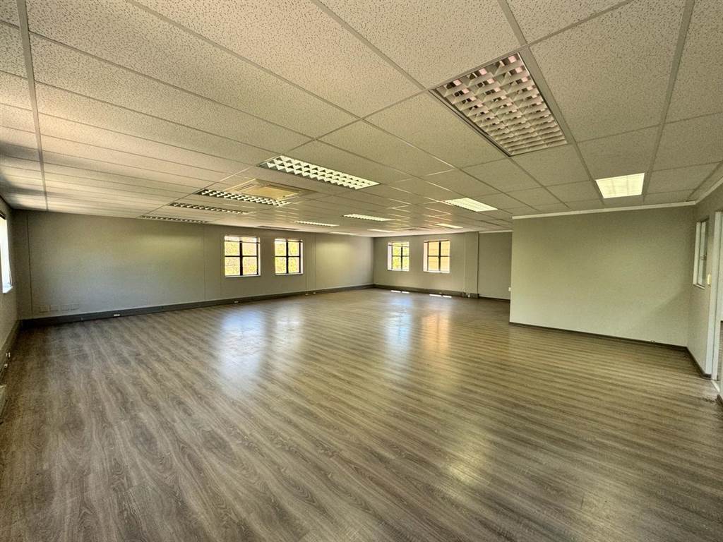 2000  m² Commercial space in Bryanston photo number 5