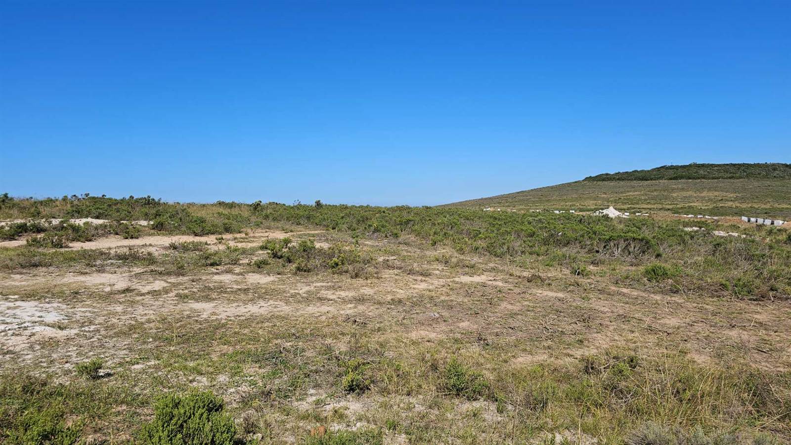 496 m² Land available in Hartenbos photo number 1