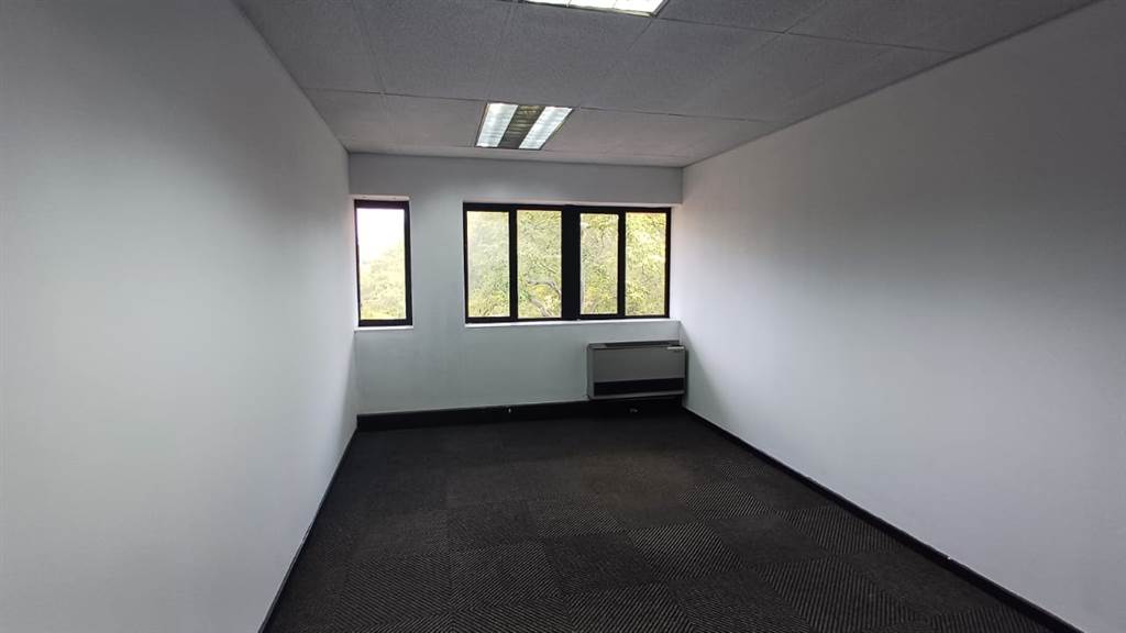 19.2  m² Commercial space in Woodmead photo number 10