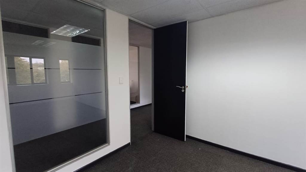 19.2  m² Commercial space in Woodmead photo number 14