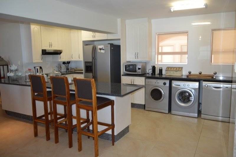 5 Bed Apartment in Jeffreys Bay photo number 17