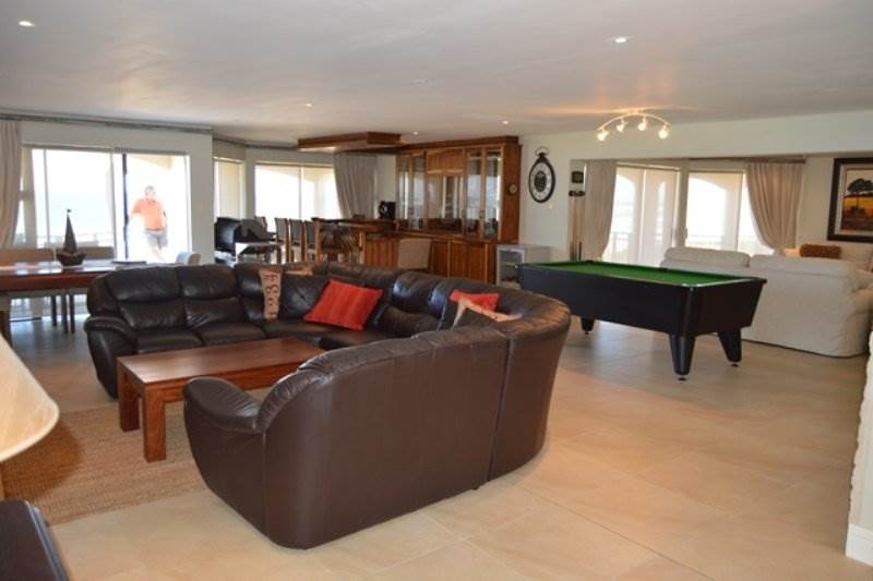 5 Bed Apartment in Jeffreys Bay photo number 8
