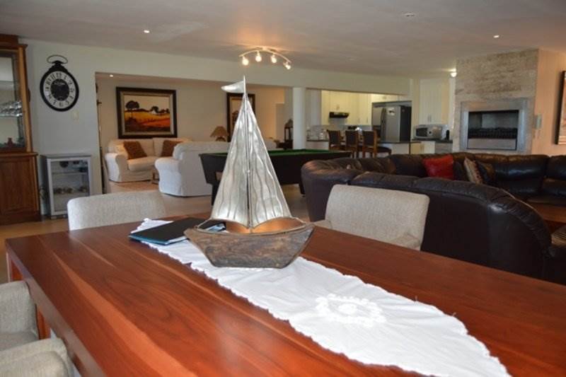 5 Bed Apartment in Jeffreys Bay photo number 10