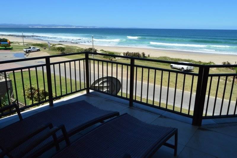 5 Bed Apartment in Jeffreys Bay photo number 6