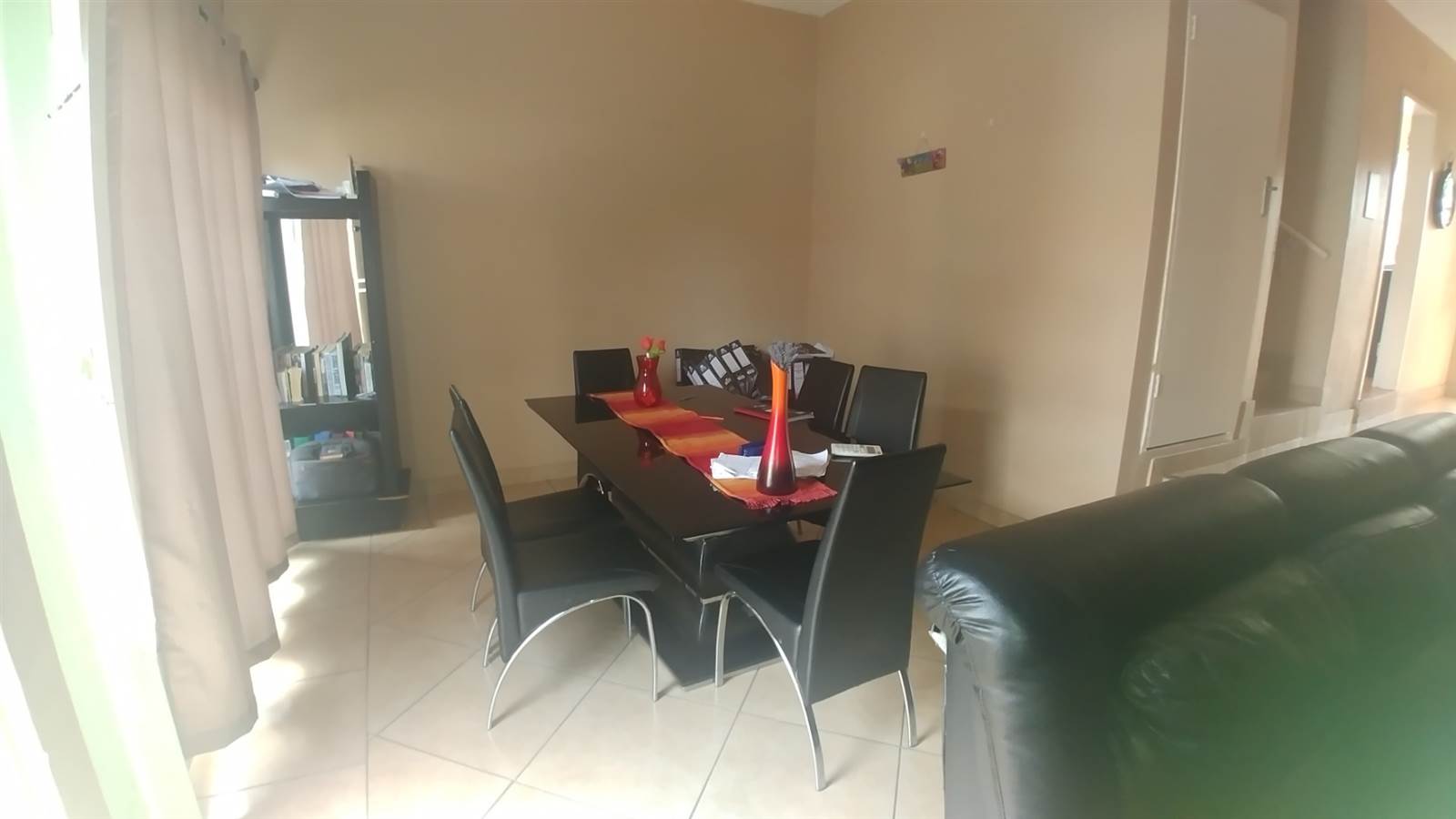 3 Bed Townhouse in Constantia Kloof photo number 3