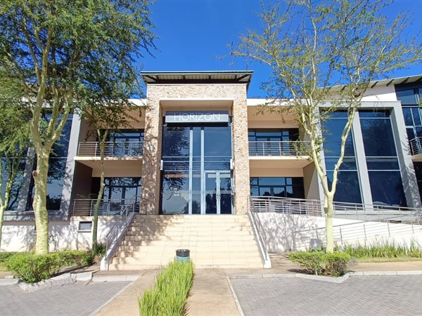 1 102 m² Commercial space 1 102 m² Commercial space