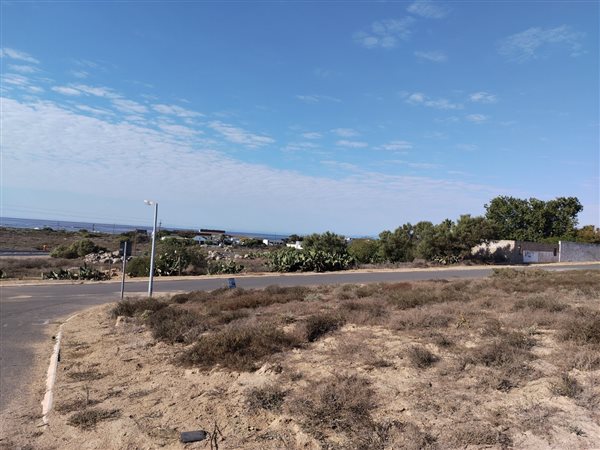 514 m² Land available in Da Gama Bay