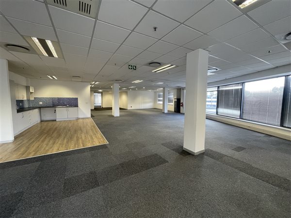 569  m² Commercial space in Rosebank