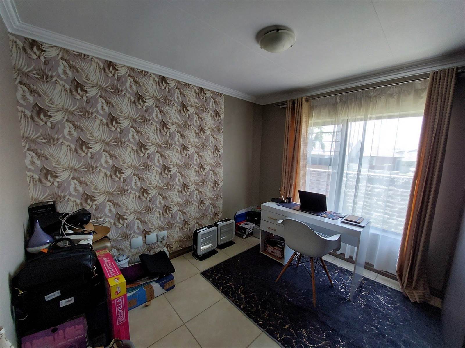 3 Bed House in Rooihuiskraal North photo number 11