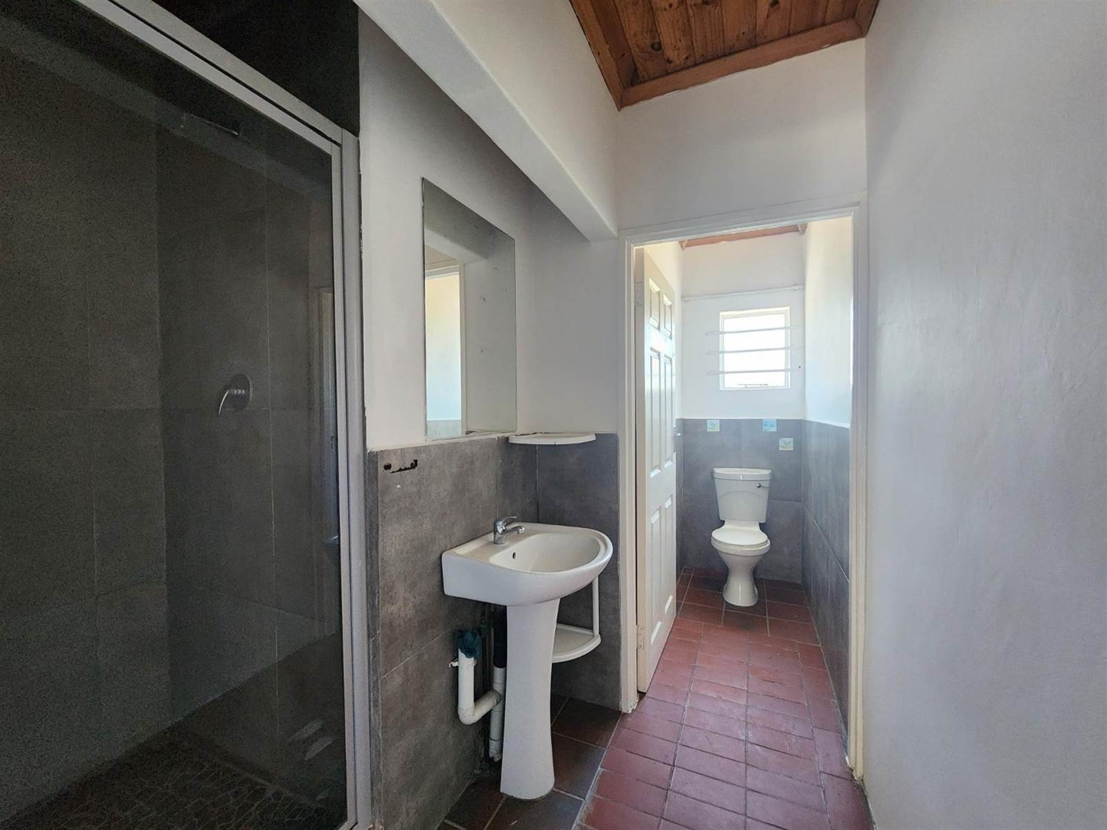 6.5 Bed House in Dunveria photo number 10