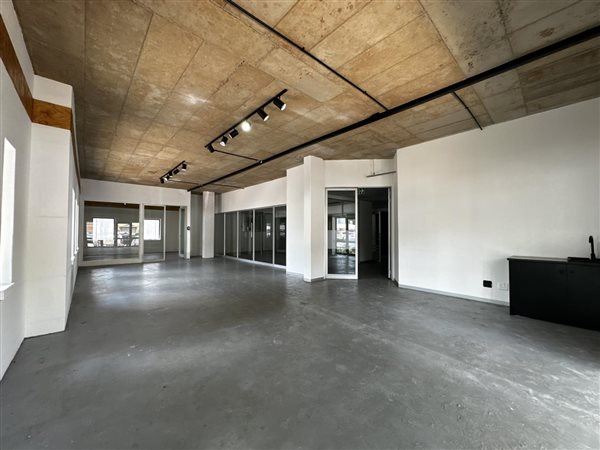 4 000  m² Office Space