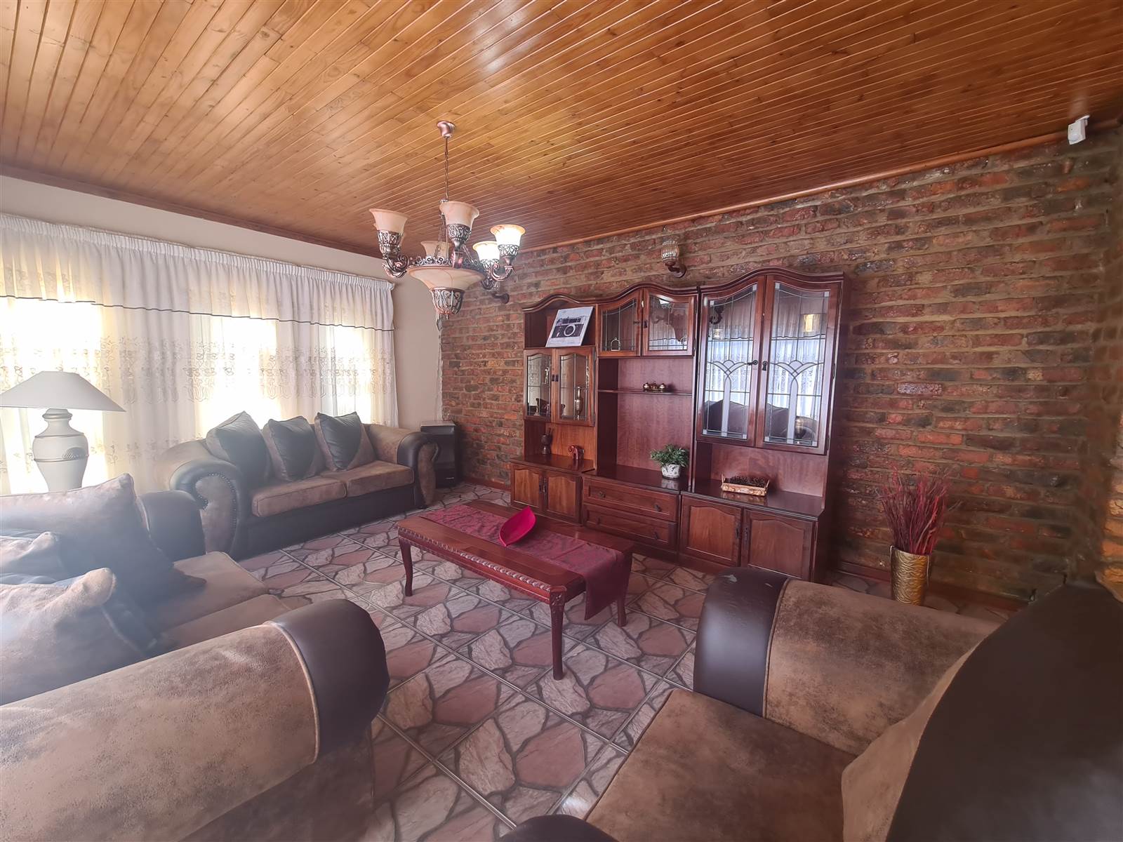 4 Bed House in Kroonstad photo number 3