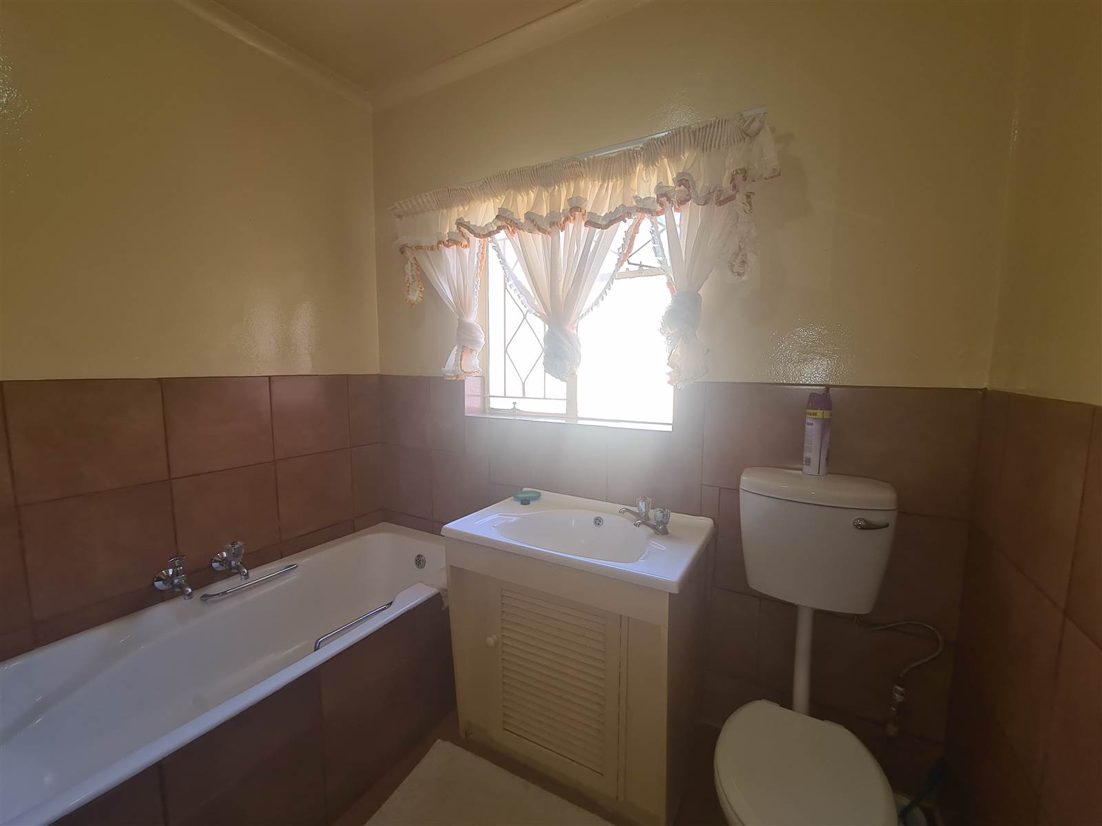 4 Bed House in Kroonstad photo number 12