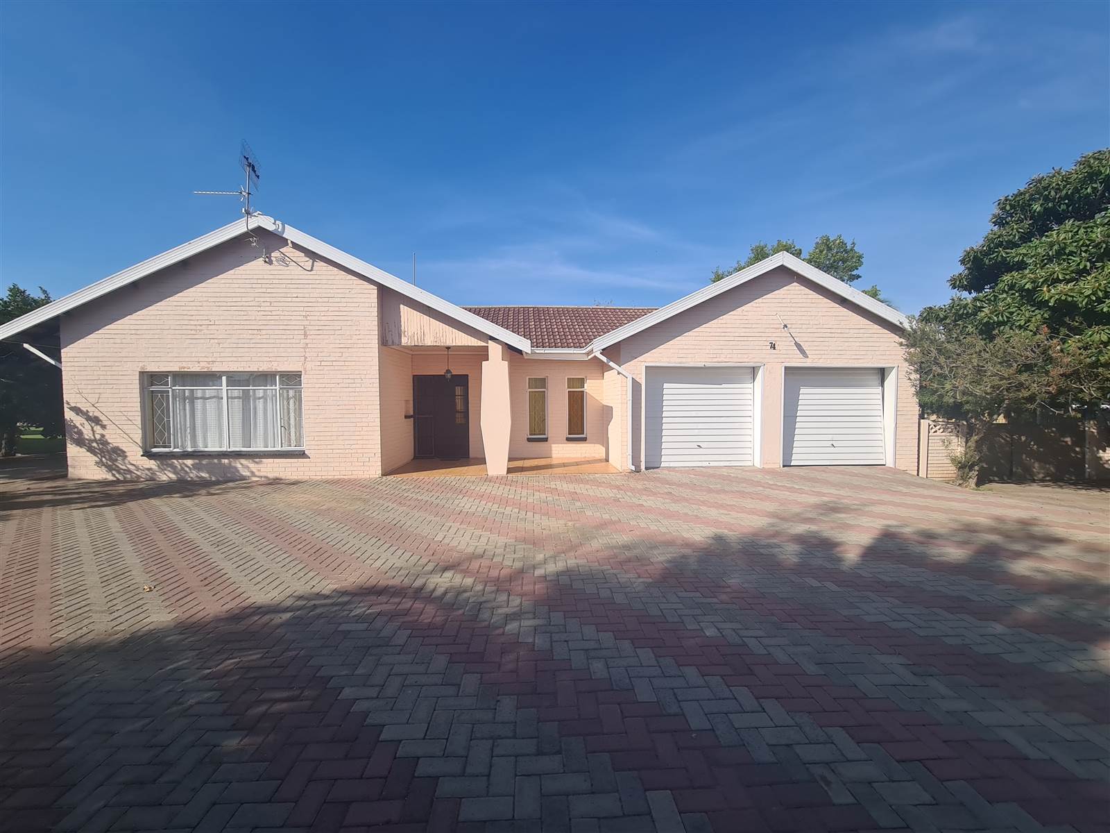 4 Bed House in Kroonstad photo number 18