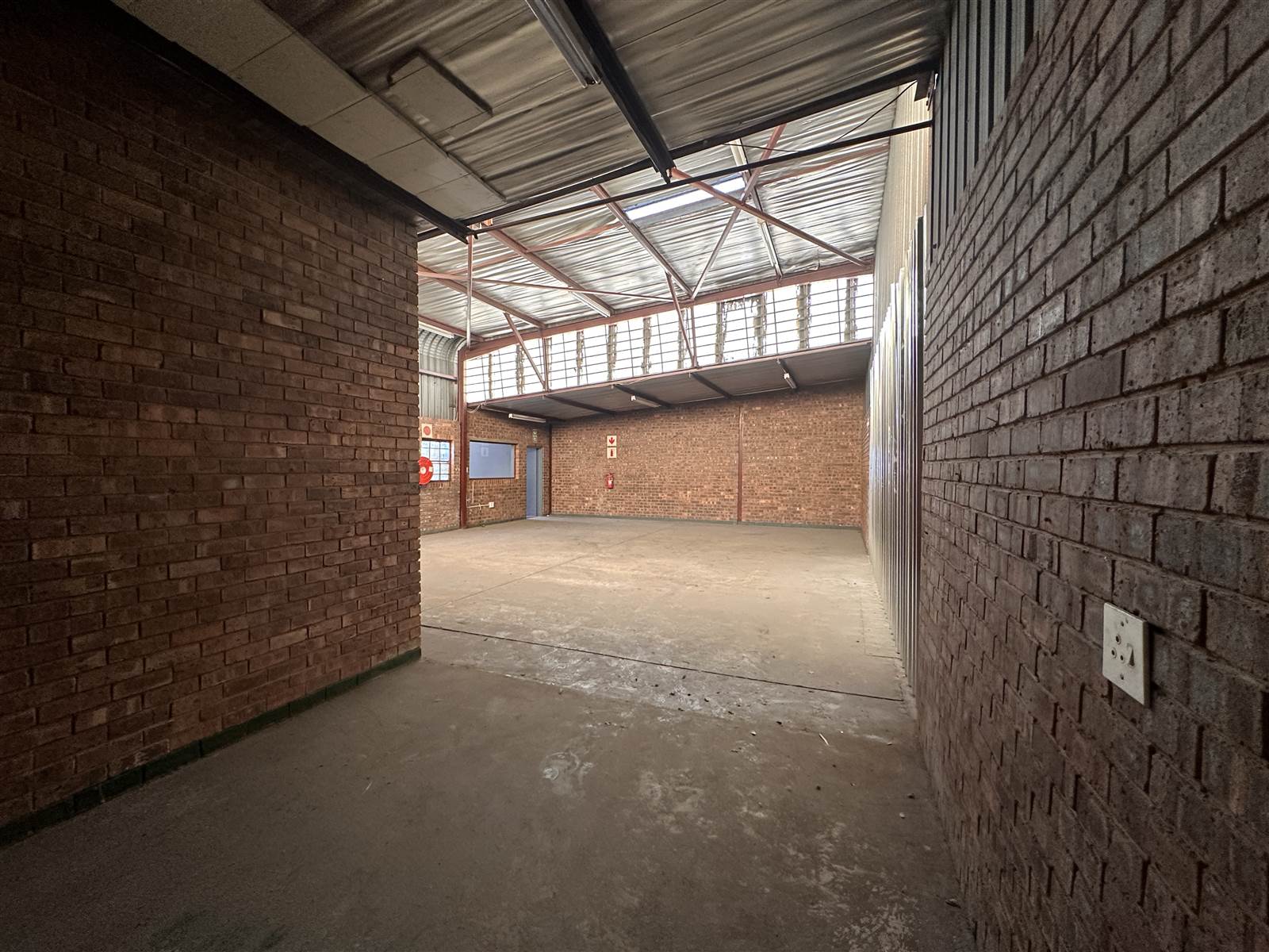 187  m² Industrial space in Wadeville photo number 6