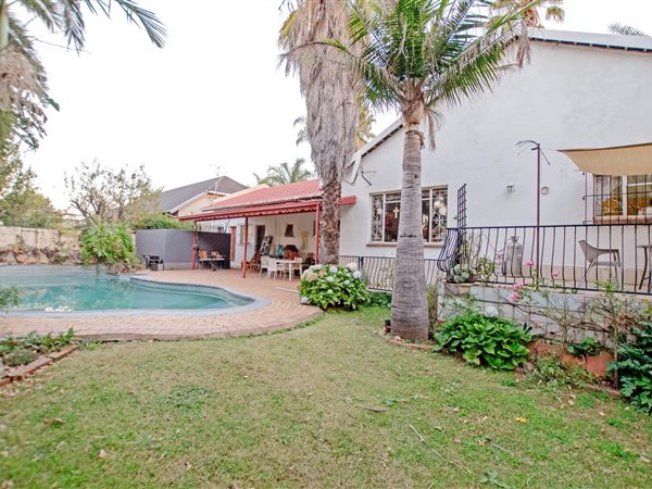 4 Bedroom House 4 Bedroom House
