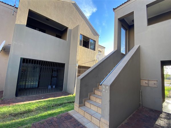 2 Bed Townhouse in Sasolburg