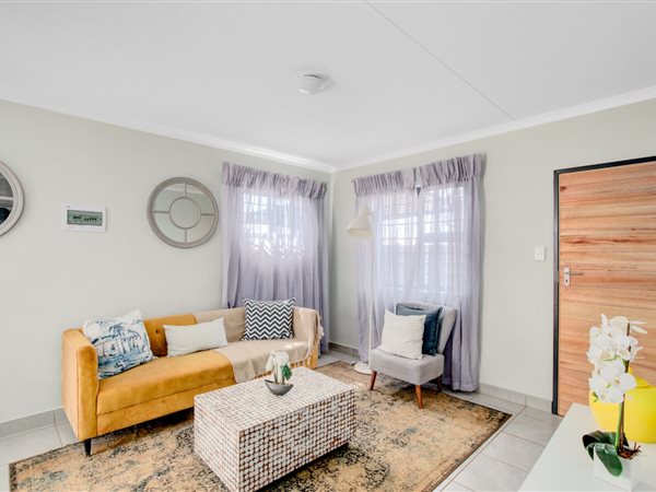 2 Bedroom House 2 Bedroom House