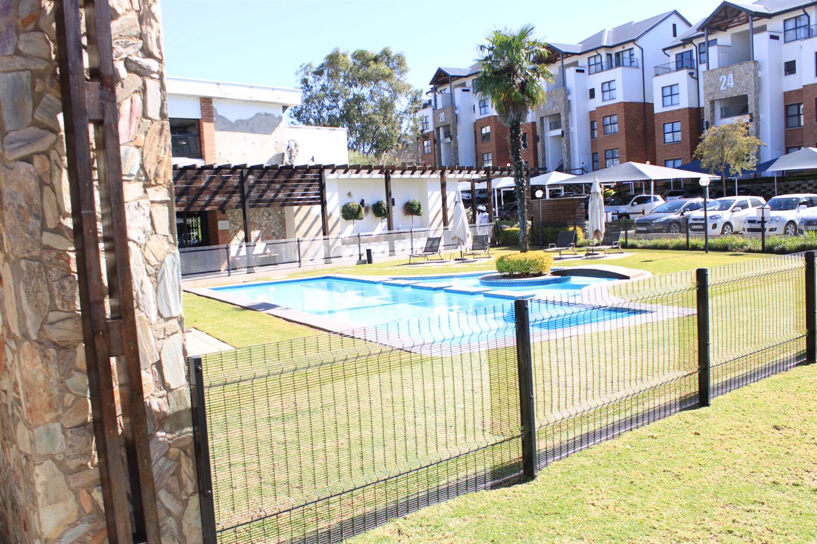 3 Bed Apartment in Olivedale photo number 26