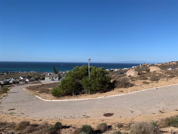 630 m² Land available in St Helena Bay