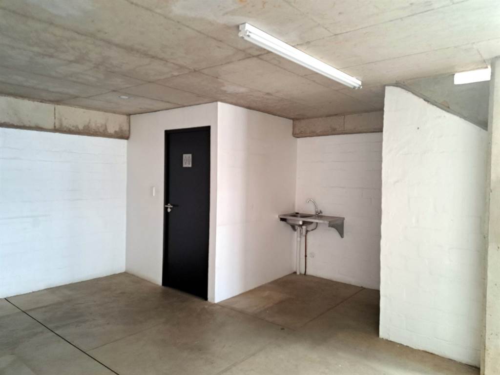 149  m² Industrial space in Cornubia photo number 4
