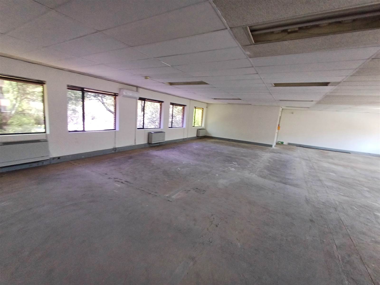 180  m² Commercial space in Richmond photo number 5