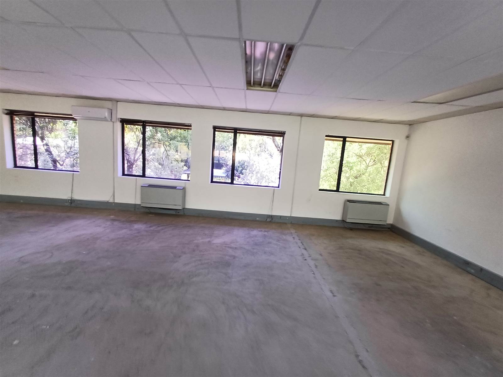 180  m² Commercial space in Richmond photo number 21