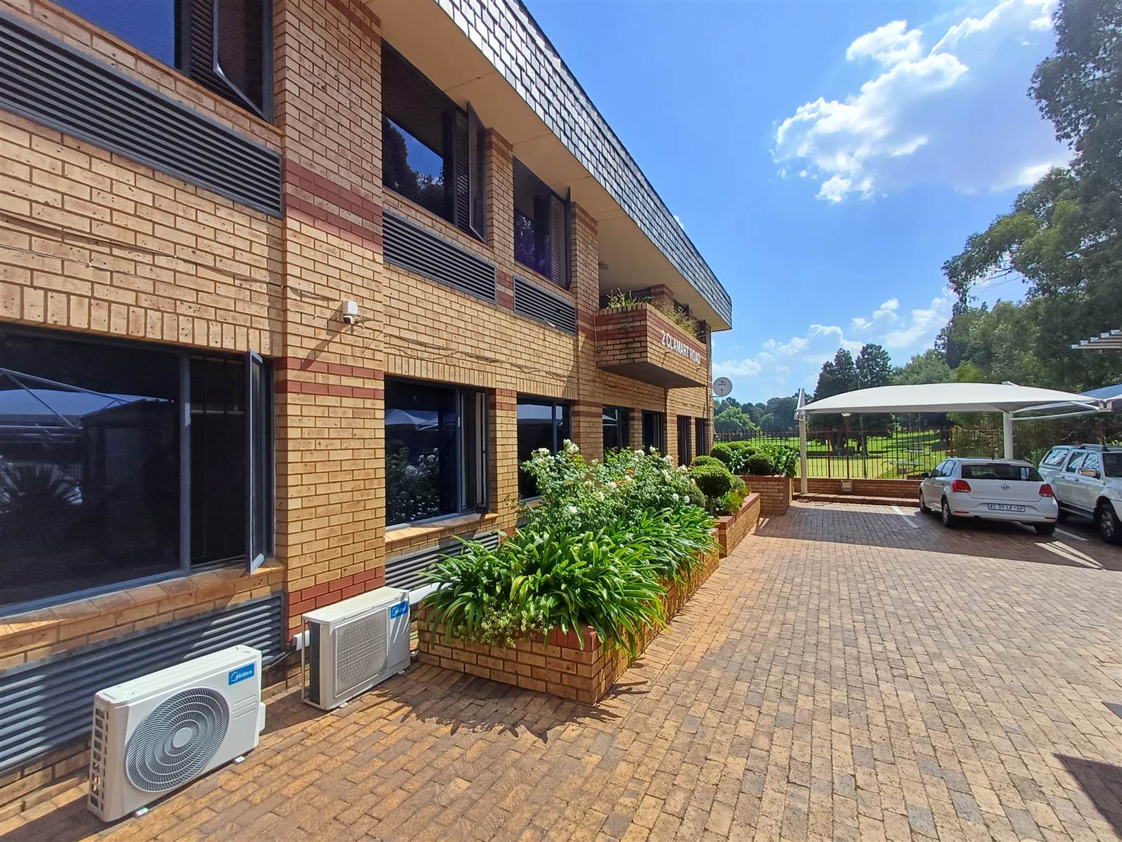180  m² Commercial space in Richmond photo number 26