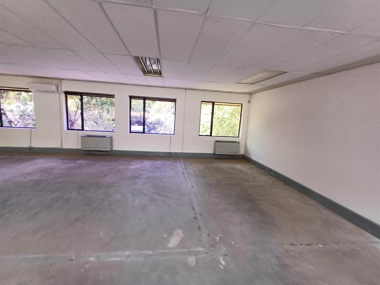 180  m² Commercial space in Richmond photo number 20
