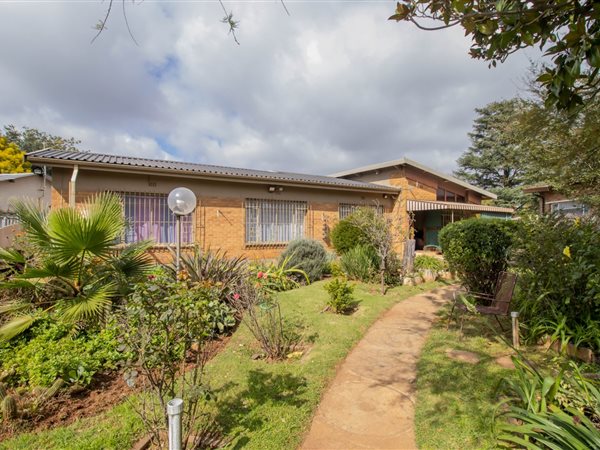 3 Bedroom House 3 Bedroom House