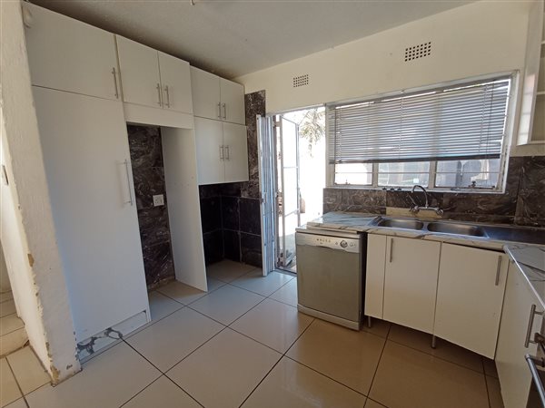 3 Bedroom Townhouse 3 Bedroom Townhouse