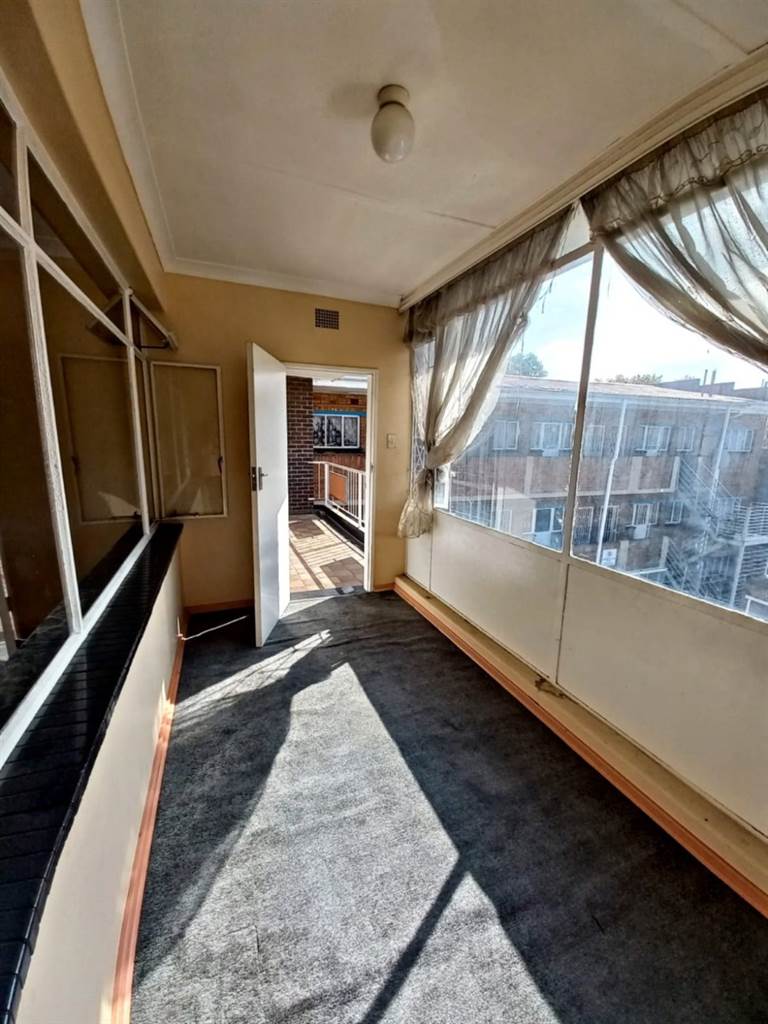 2 Bed Apartment in Benoni Central photo number 7