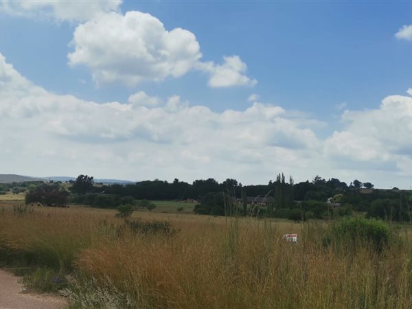 3.8 ha Land available in Mnandi AH
